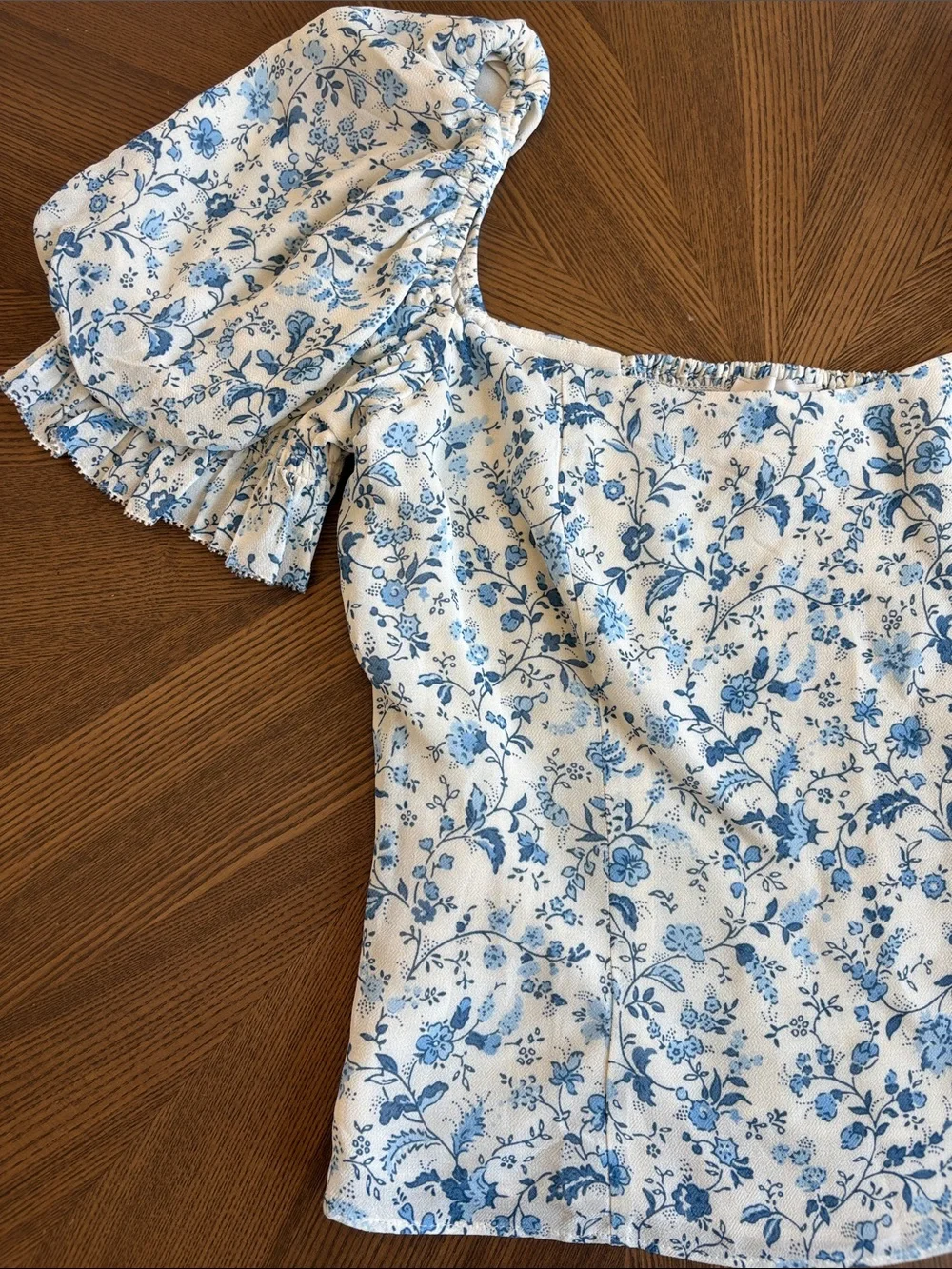 Reformation White and Blue Floral Puff-Sleeve Square-Neck Top